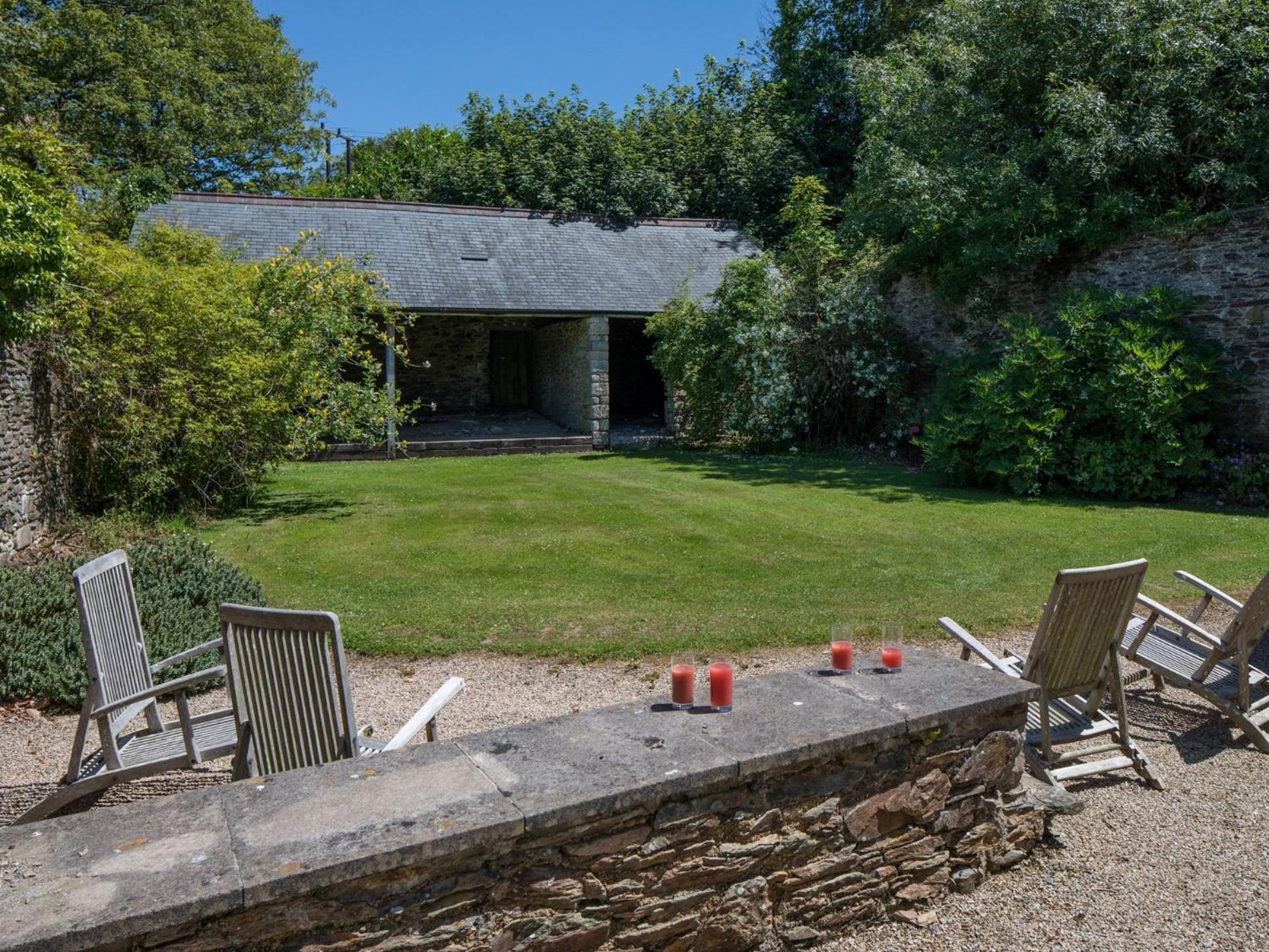 6 Bed Property In Truro Tretm Ladock Exterior photo